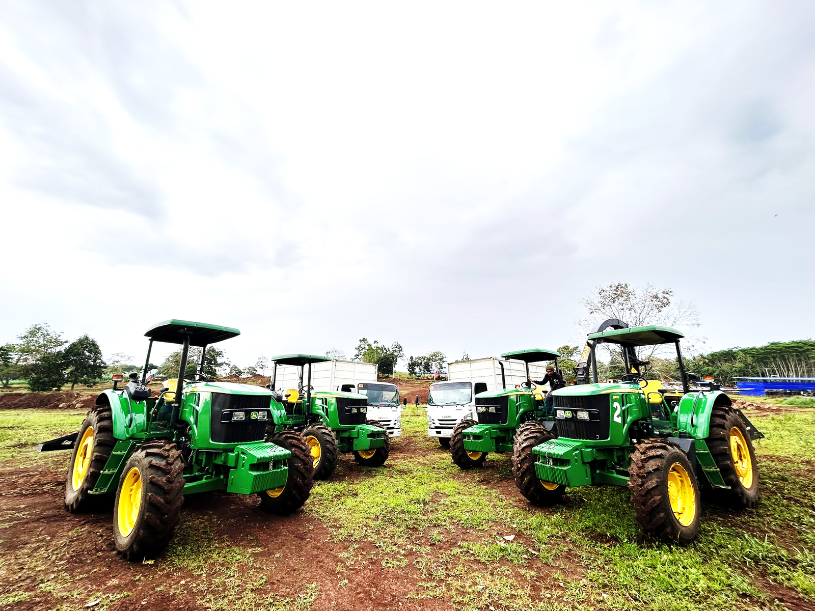 PALCor-supported tractors and utility vehicles