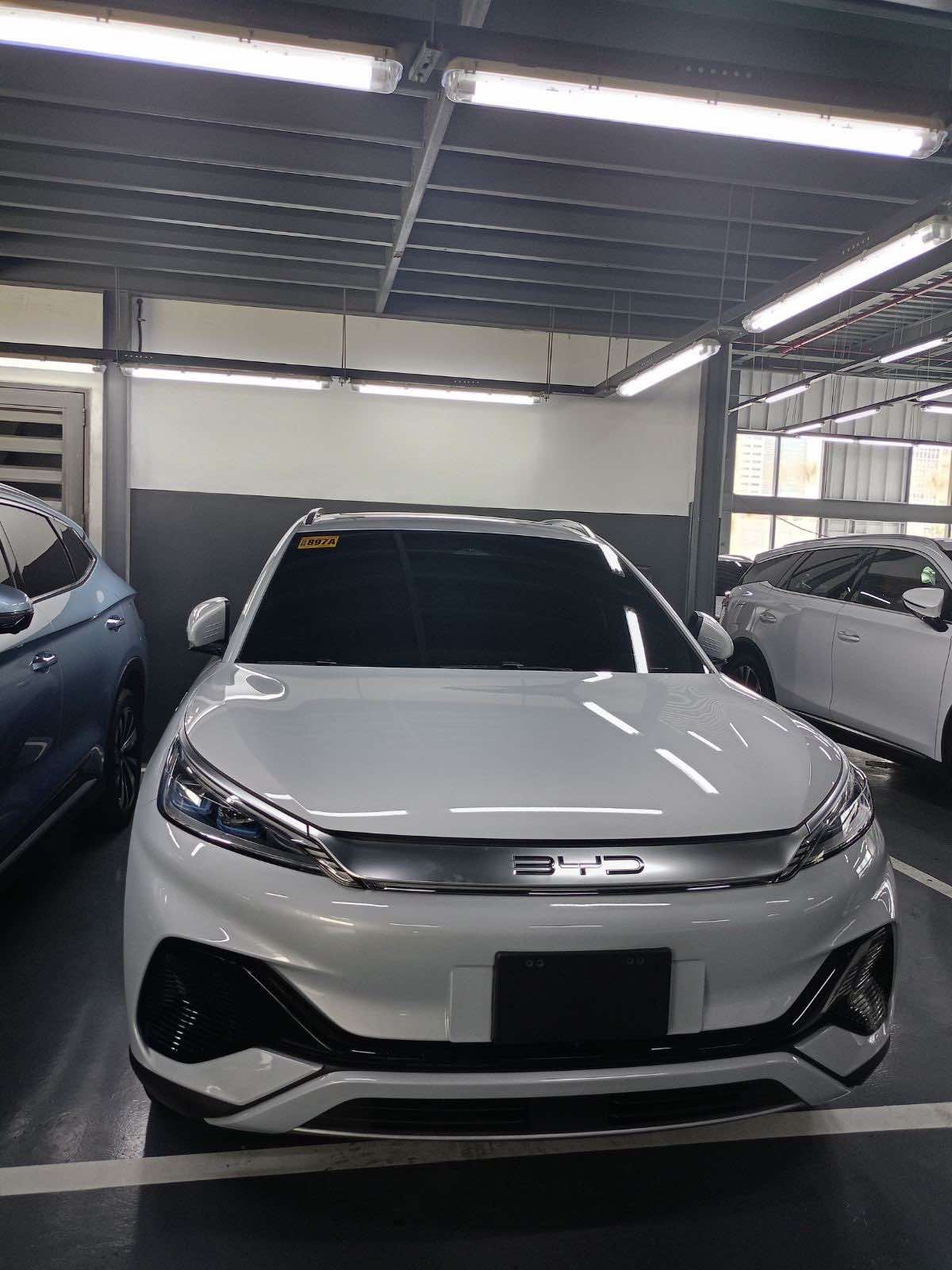 BYD Atto 3 Premium – side view