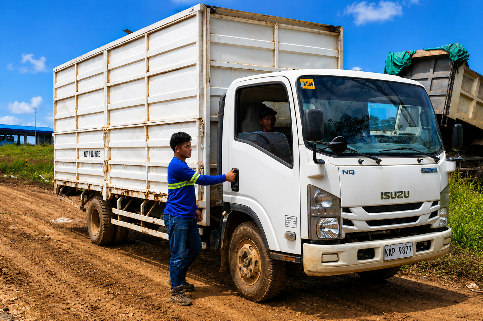Isuzu Elf NQR75L 6 Wheeler